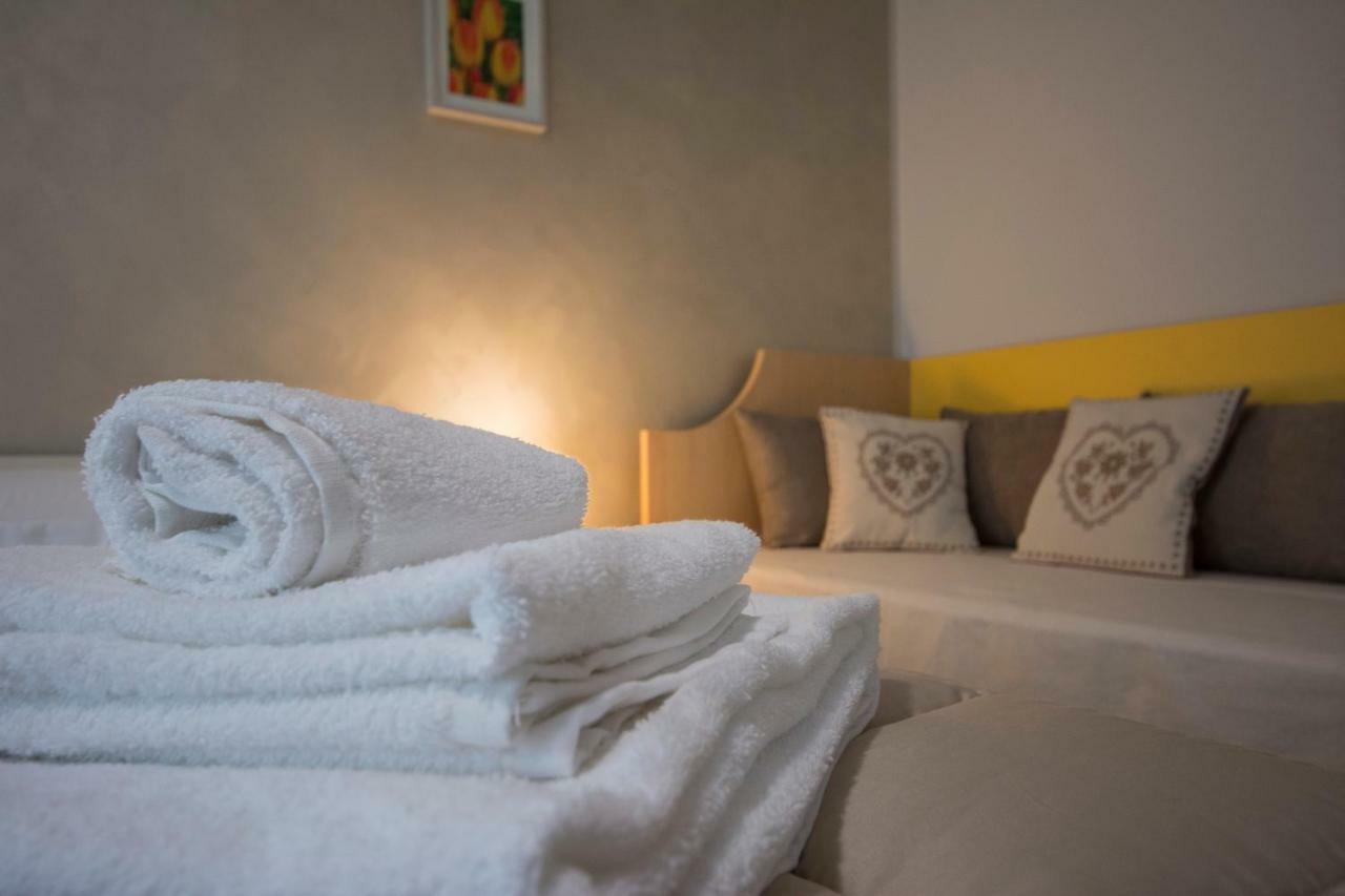 Bed&Breakfast Profumo D'Estate Agliana Exterior foto