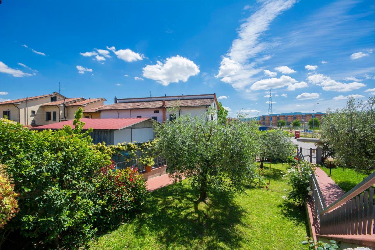 Bed&Breakfast Profumo D'Estate Agliana Exterior foto